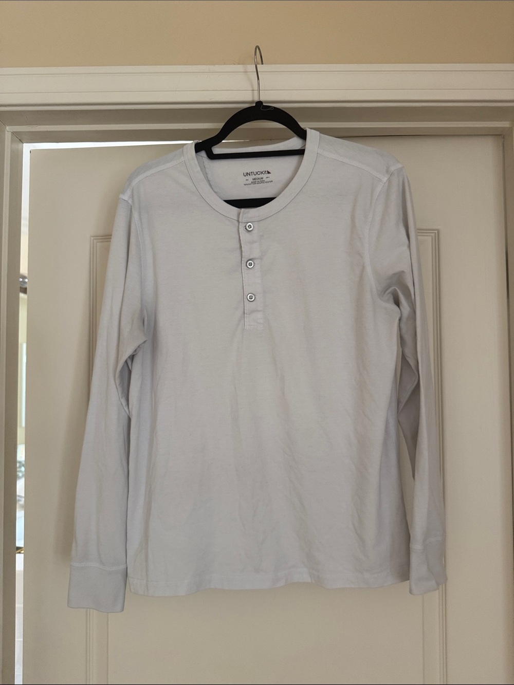 UNTUCKit Men's Long-Sleeve Henley in White
